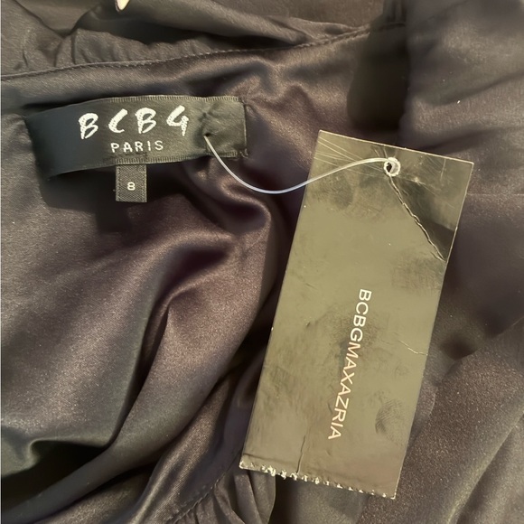 NWT BCBG PARIS BLACK AND CREAM RUFFLED COCKTAIL DRESS SIZE 8 - Picture 13 of 15